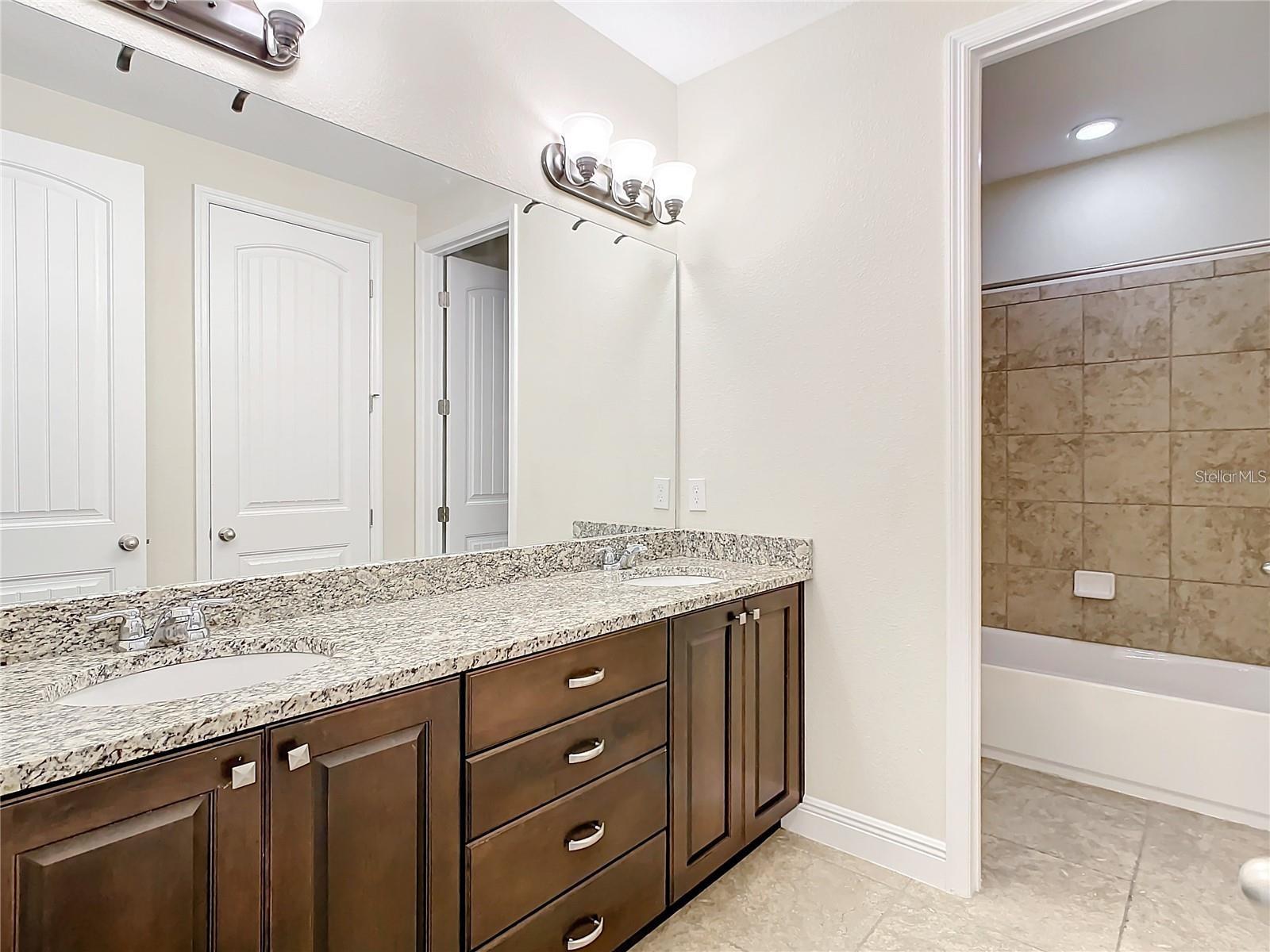 421 MEADOWRIDGE COVE, Longwood, FL 32750