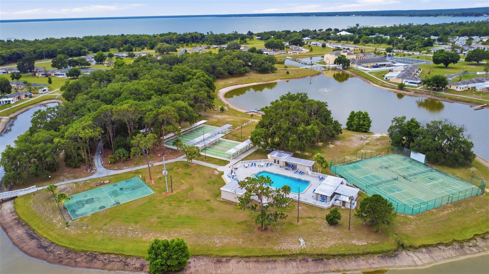 2629 CLUB CIRCLE, #2629, Lake Wales, FL 33898