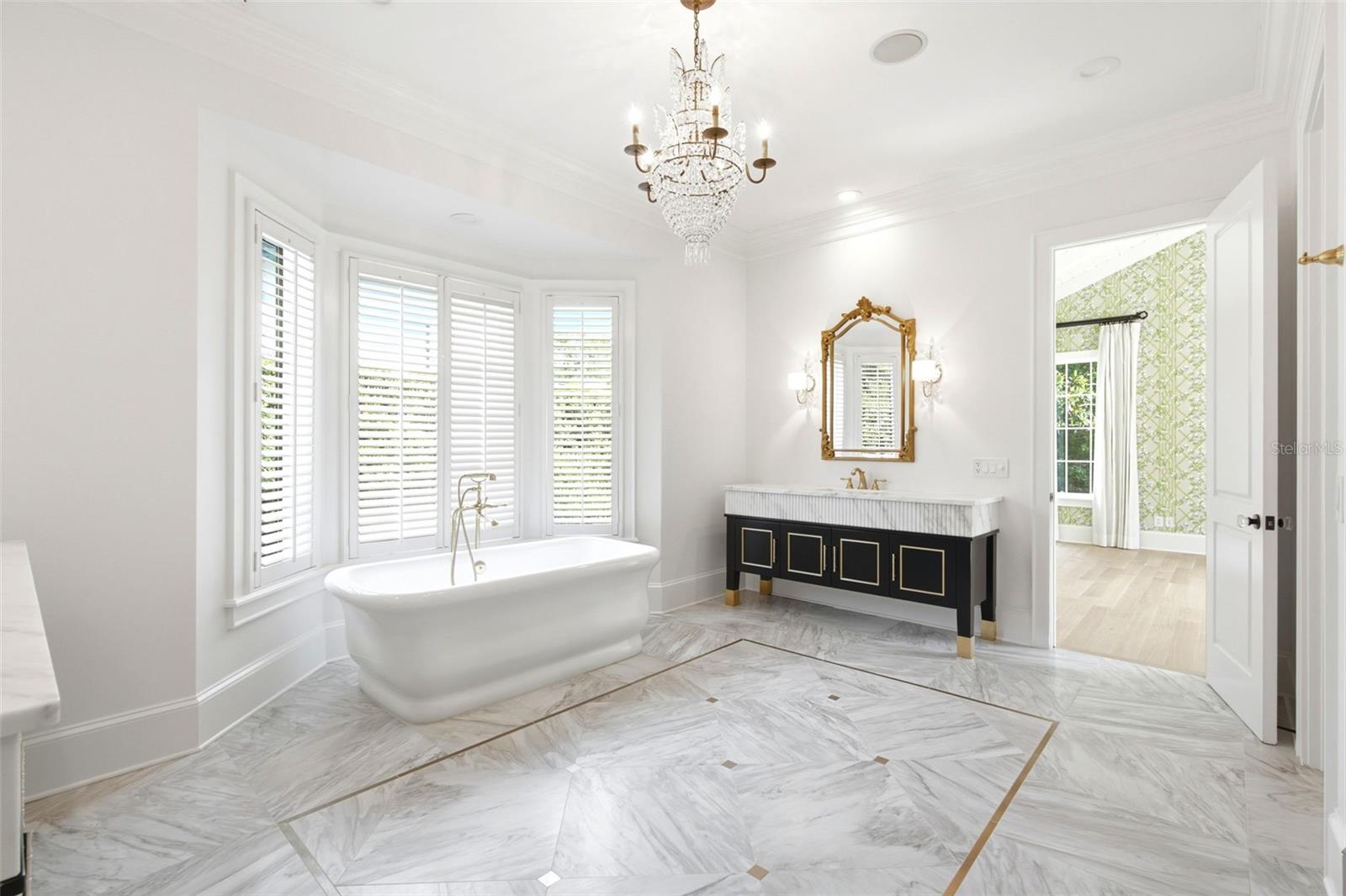 Primary bath