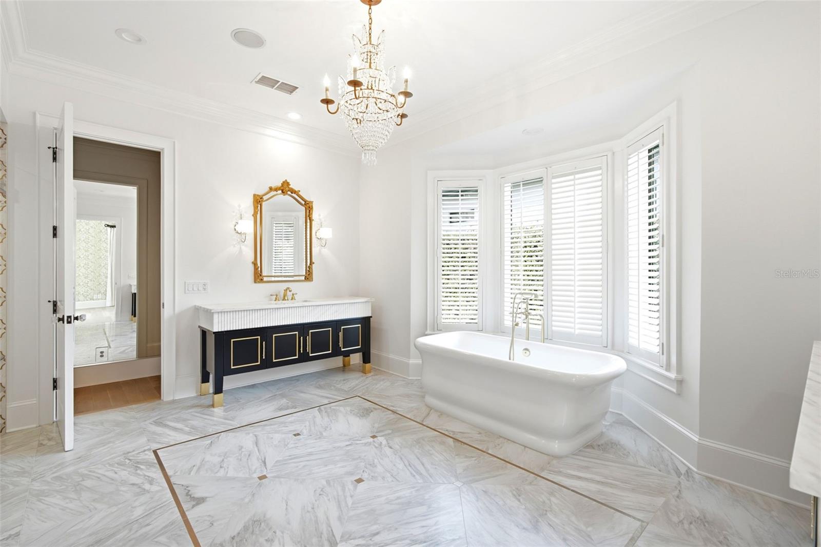 Primary bath