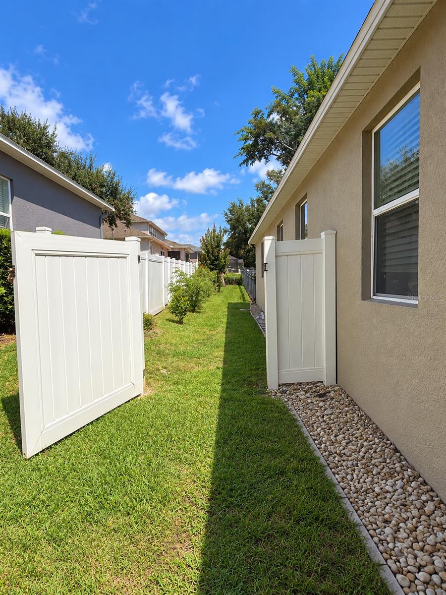 2379 PICKFORD CIRCLE, Apopka, FL 32703