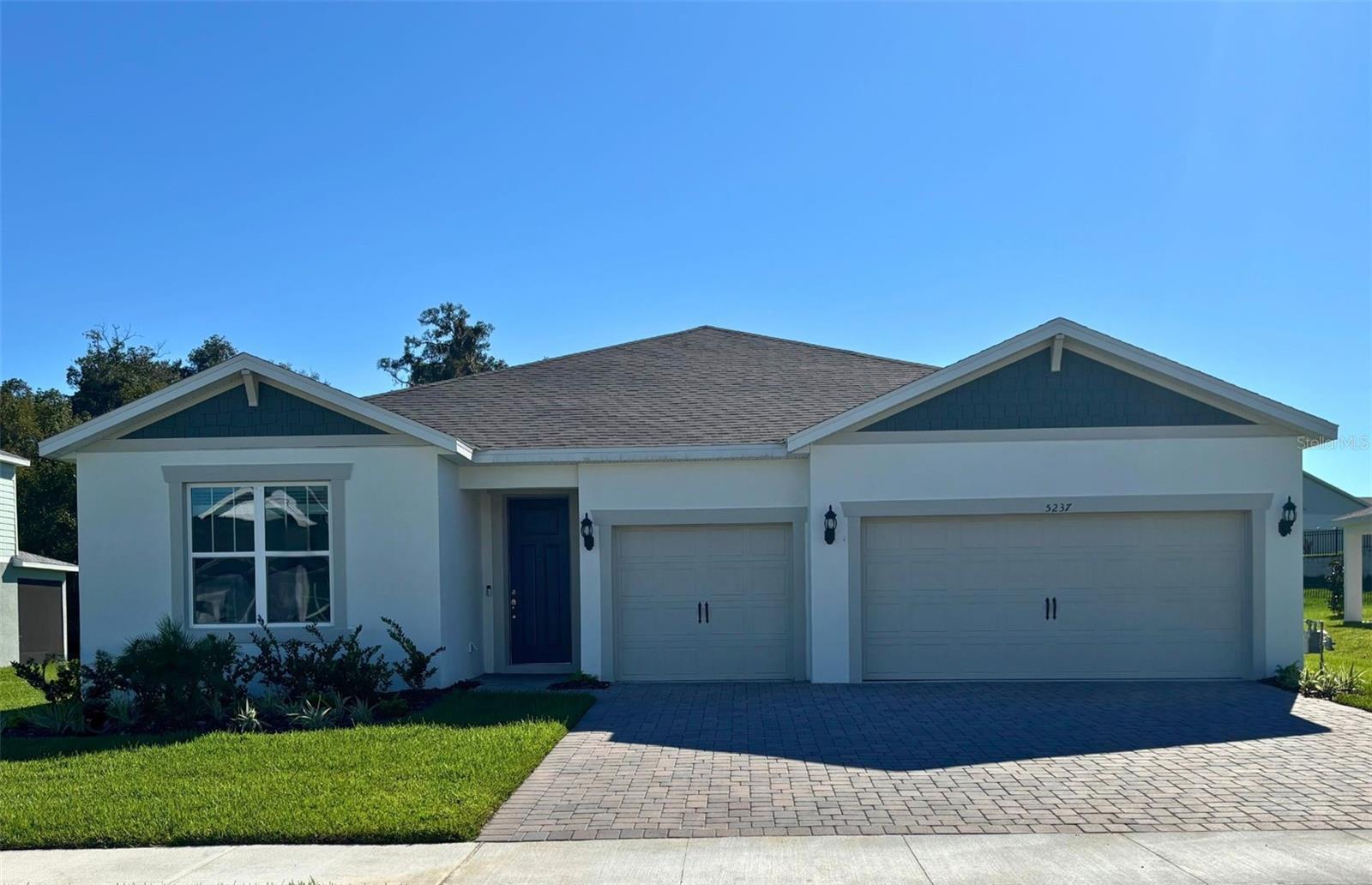 Actual home photo. Colors, finishes, textures and options may appear differently in person due to variations in monitors and viewing devices. Actual home photo. Colors, finishes, textures and options may appear differently in person due to variations in monitors and viewing devices.