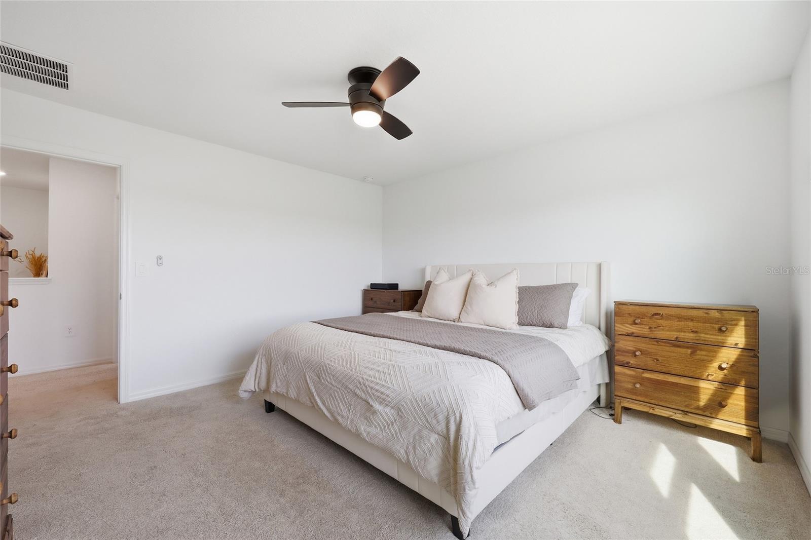 1017 CALICO POINTE CIRCLE, Groveland, FL 34736