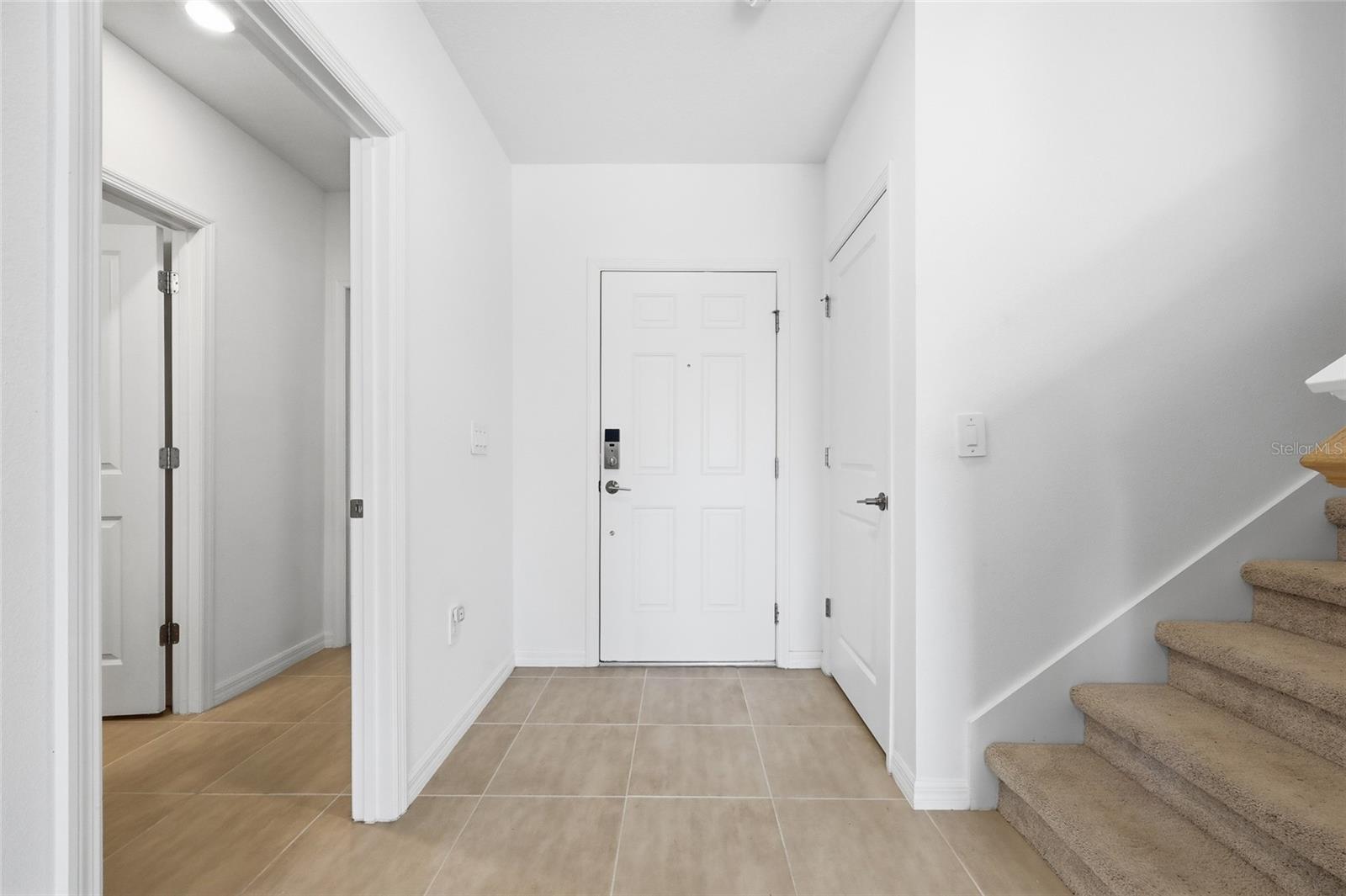 1017 CALICO POINTE CIRCLE, Groveland, FL 34736