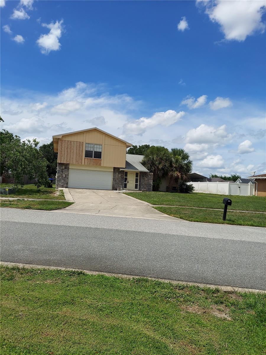 8139 LAUREL TREE DRIVE, Orlando, FL 32819