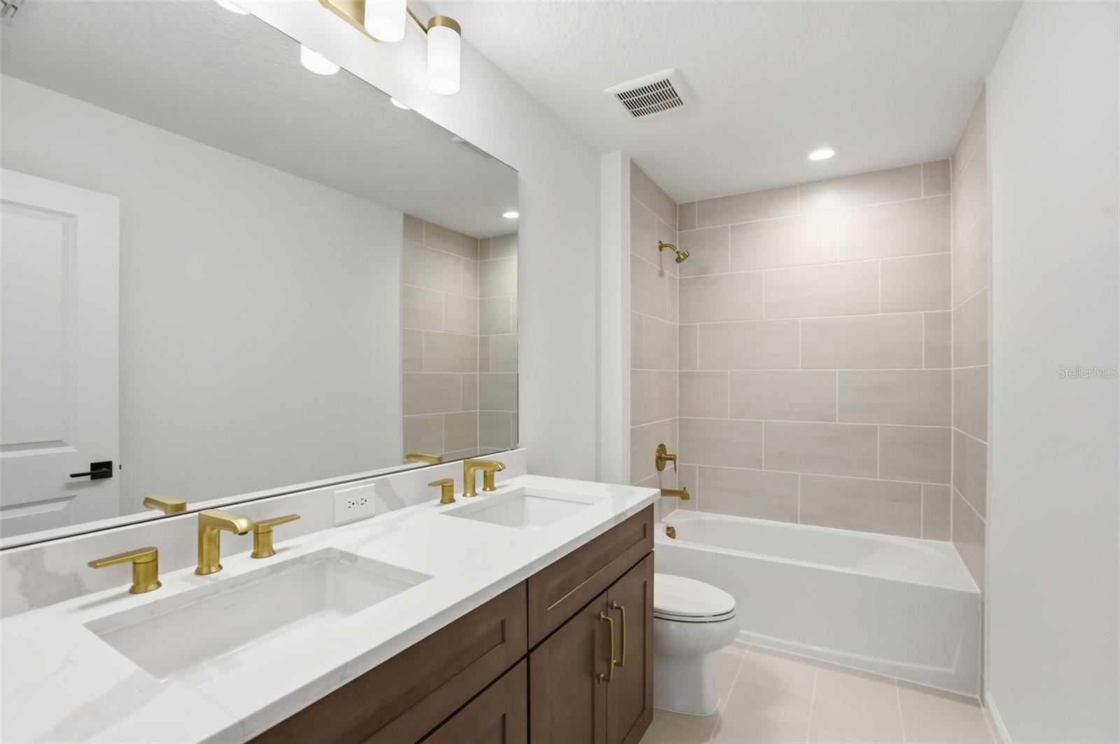 1595 STONECLIFFF DRIVE, Apopka, FL 32703