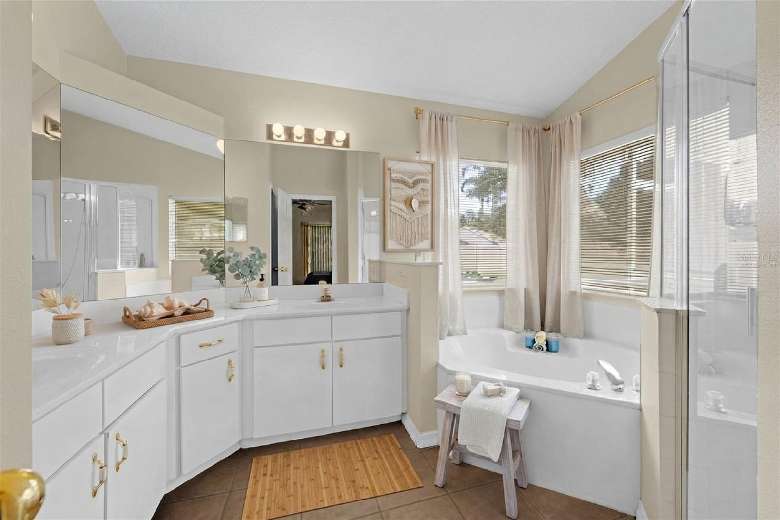 Virtually Staged Furnishings
