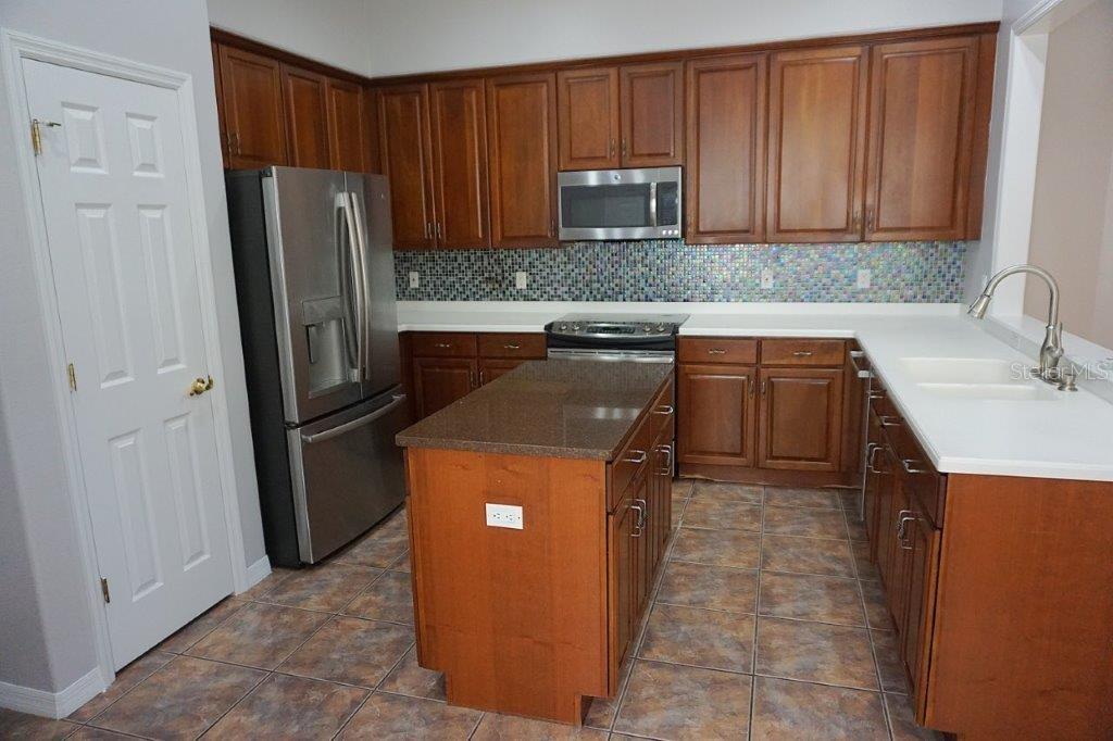 8406 FRESCADA COURT, Orlando, FL 32836 8406 FRESCADA COURT, Orlando, FL 32836