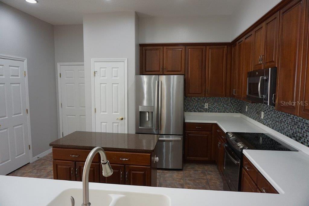 8406 FRESCADA COURT, Orlando, FL 32836 8406 FRESCADA COURT, Orlando, FL 32836