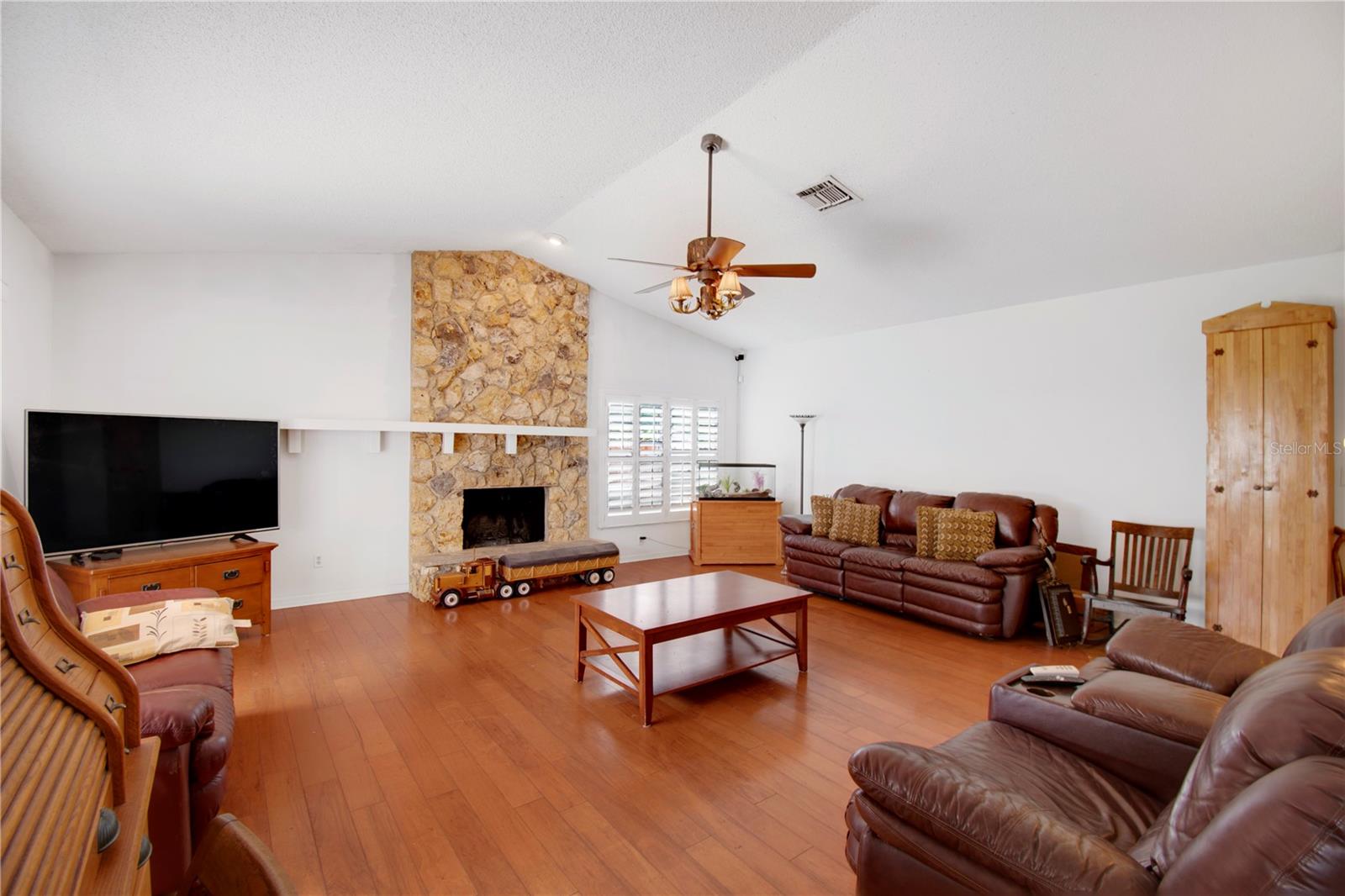 8628 GRANADA BOULEVARD, Orlando, FL 32836 8628 GRANADA BOULEVARD, Orlando, FL 32836
