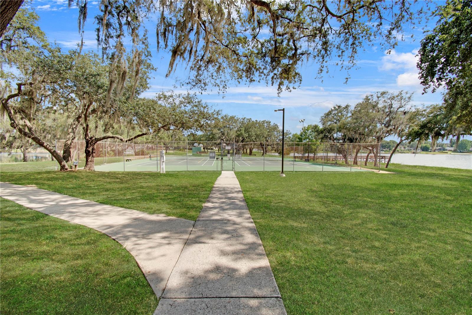 8628 GRANADA BOULEVARD, Orlando, FL 32836