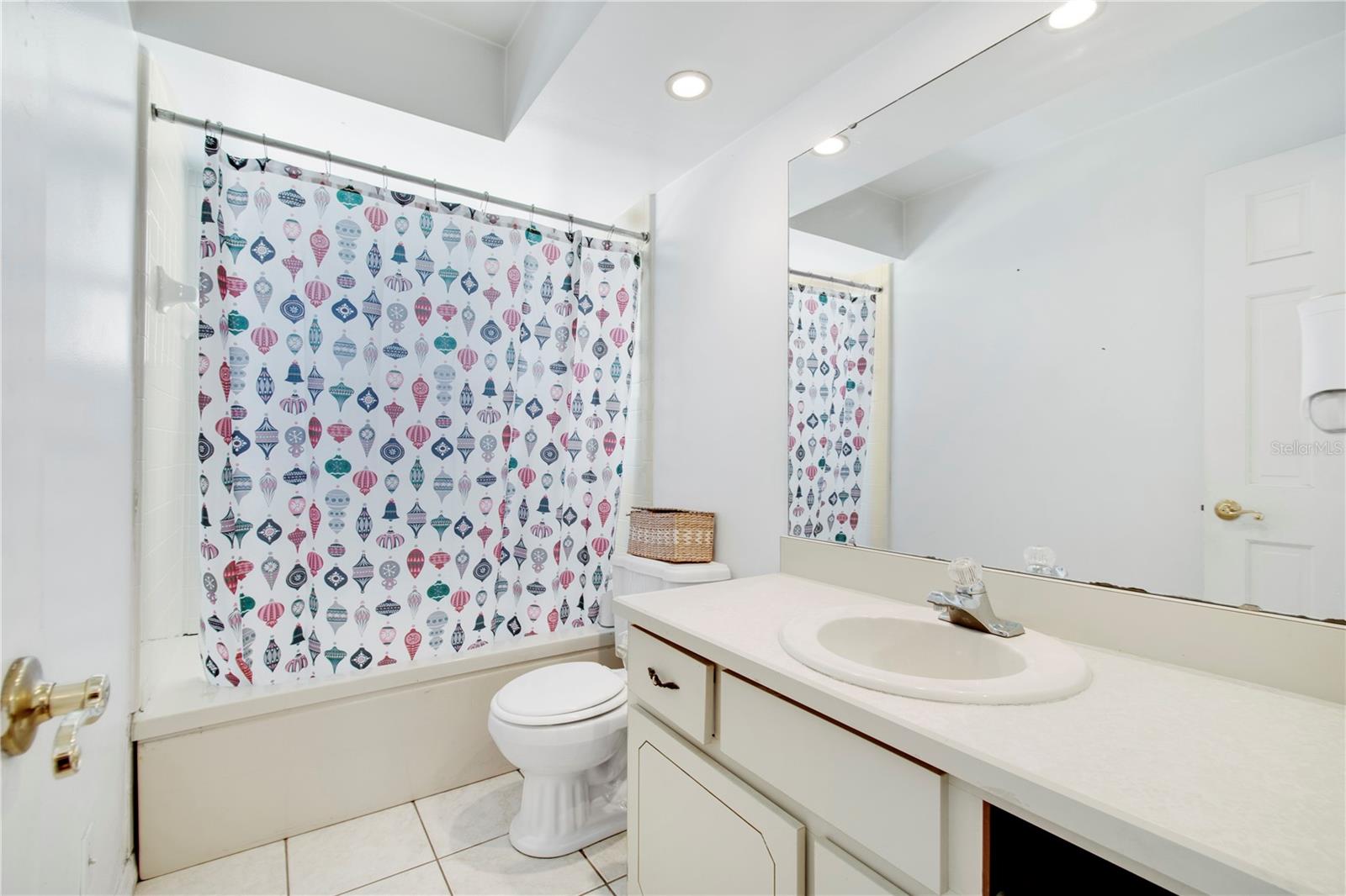 8628 GRANADA BOULEVARD, Orlando, FL 32836