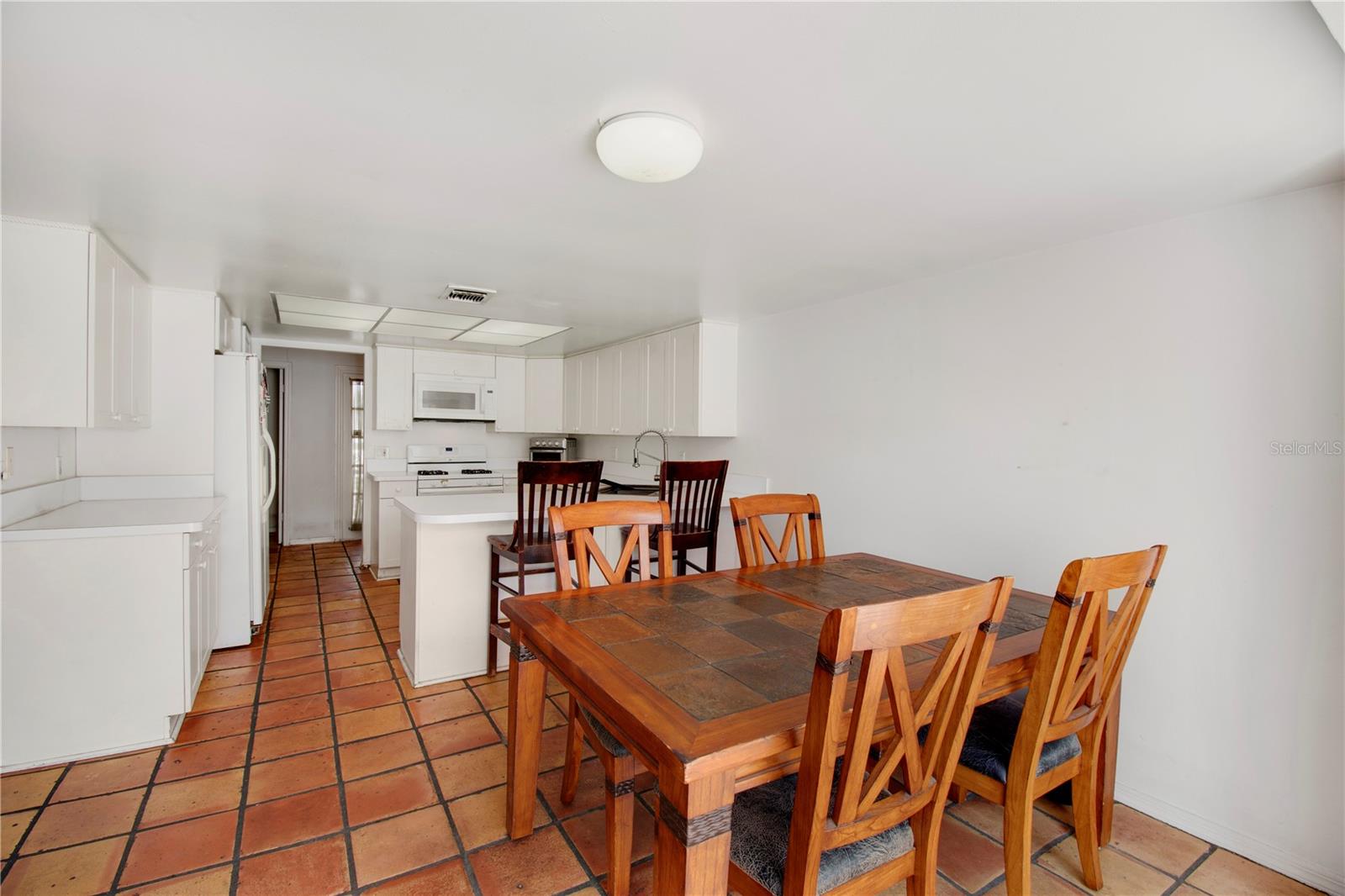 8628 GRANADA BOULEVARD, Orlando, FL 32836