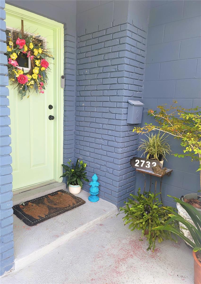 WELCOME HOME! To 2732 Walnut Street - your next Happy Home! WELCOME HOME! To 2732 Walnut Street - your next Happy Home!