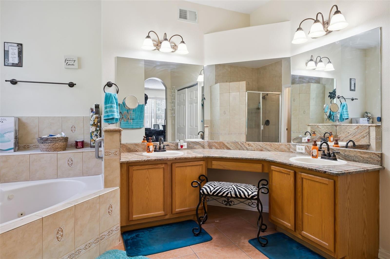 1603 JOHNS COVE LN, Oakland, FL 34787
