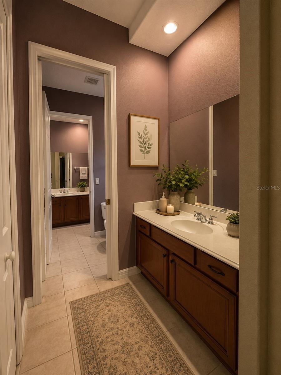 Bathroom 2/Jack N Jill bath
