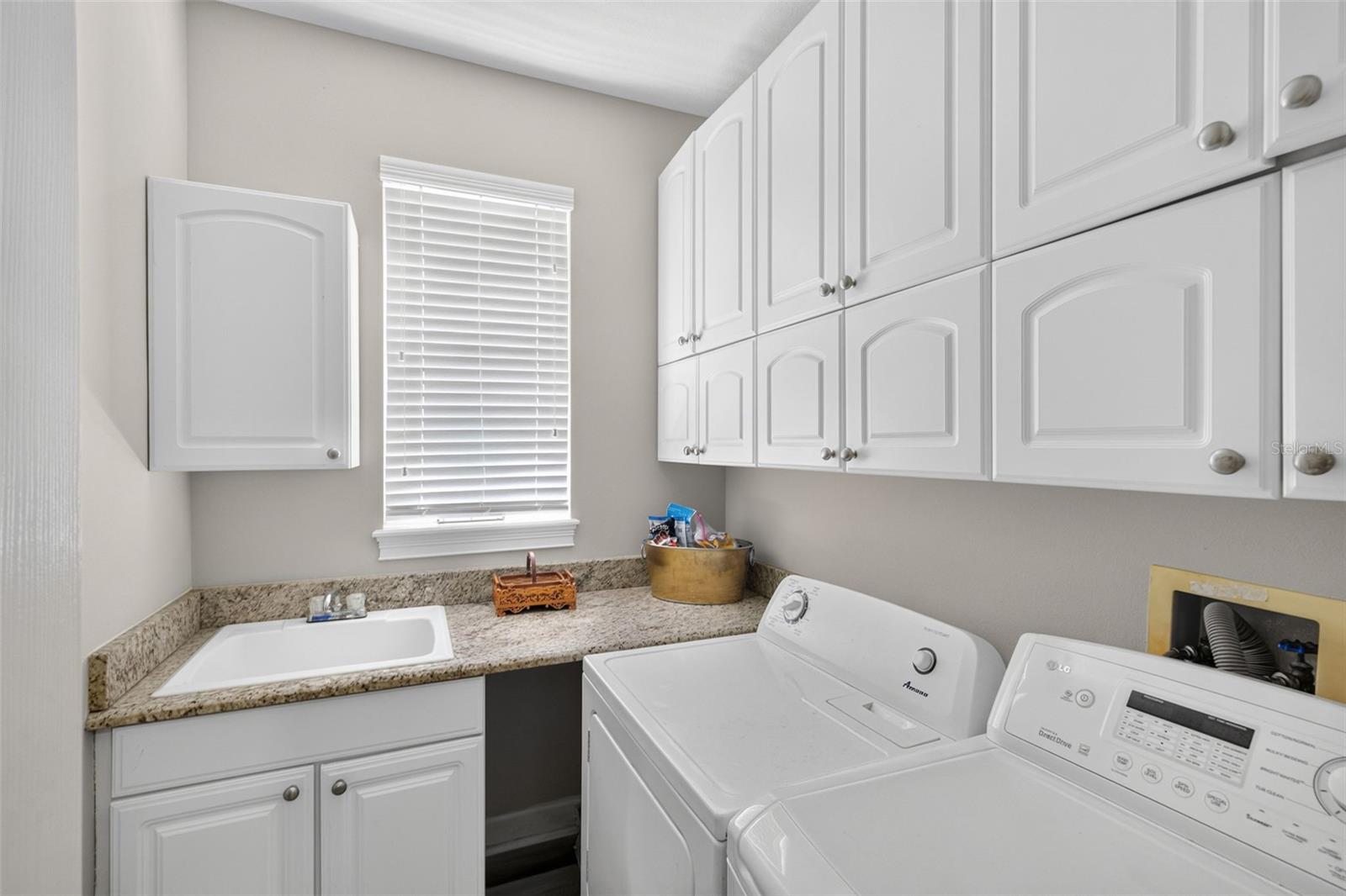 LAUNDRY ROOM MAIN FLOOR