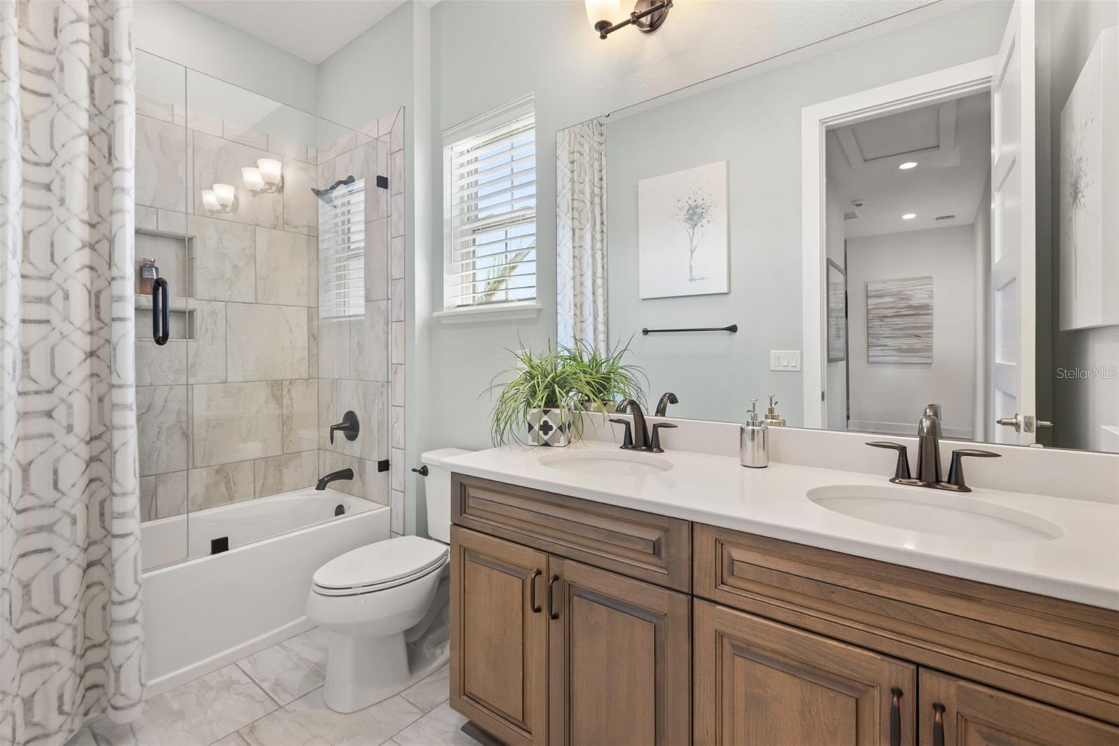 8836 LAKESHORE POINTE DRIVE, Winter Garden, FL 34787