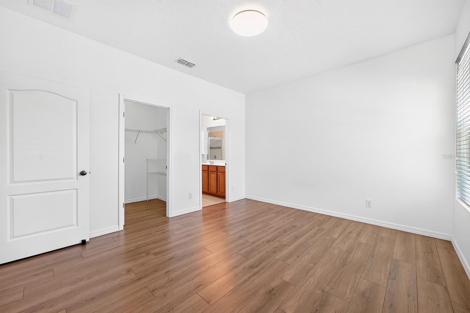 Main floor primary suite.