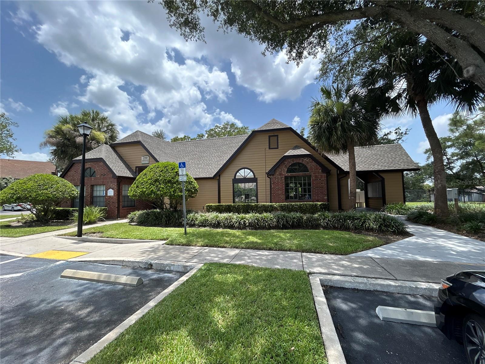 380 LAKEPOINTE DRIVE, #202, Altamonte Springs, FL 32701