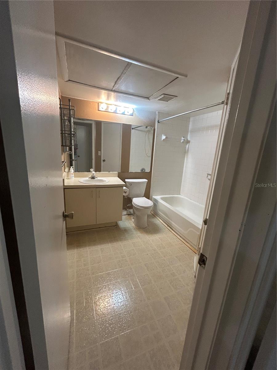380 LAKEPOINTE DRIVE, #202, Altamonte Springs, FL 32701