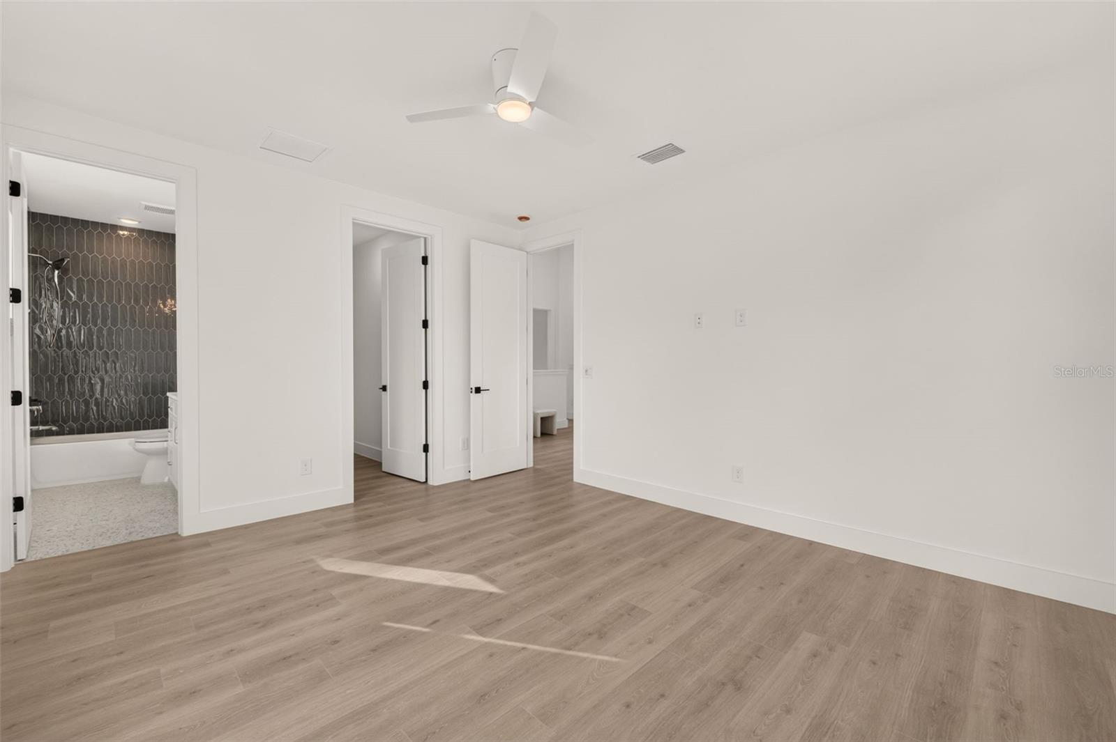 1205 FALCON DRIVE, Orlando, FL 32803