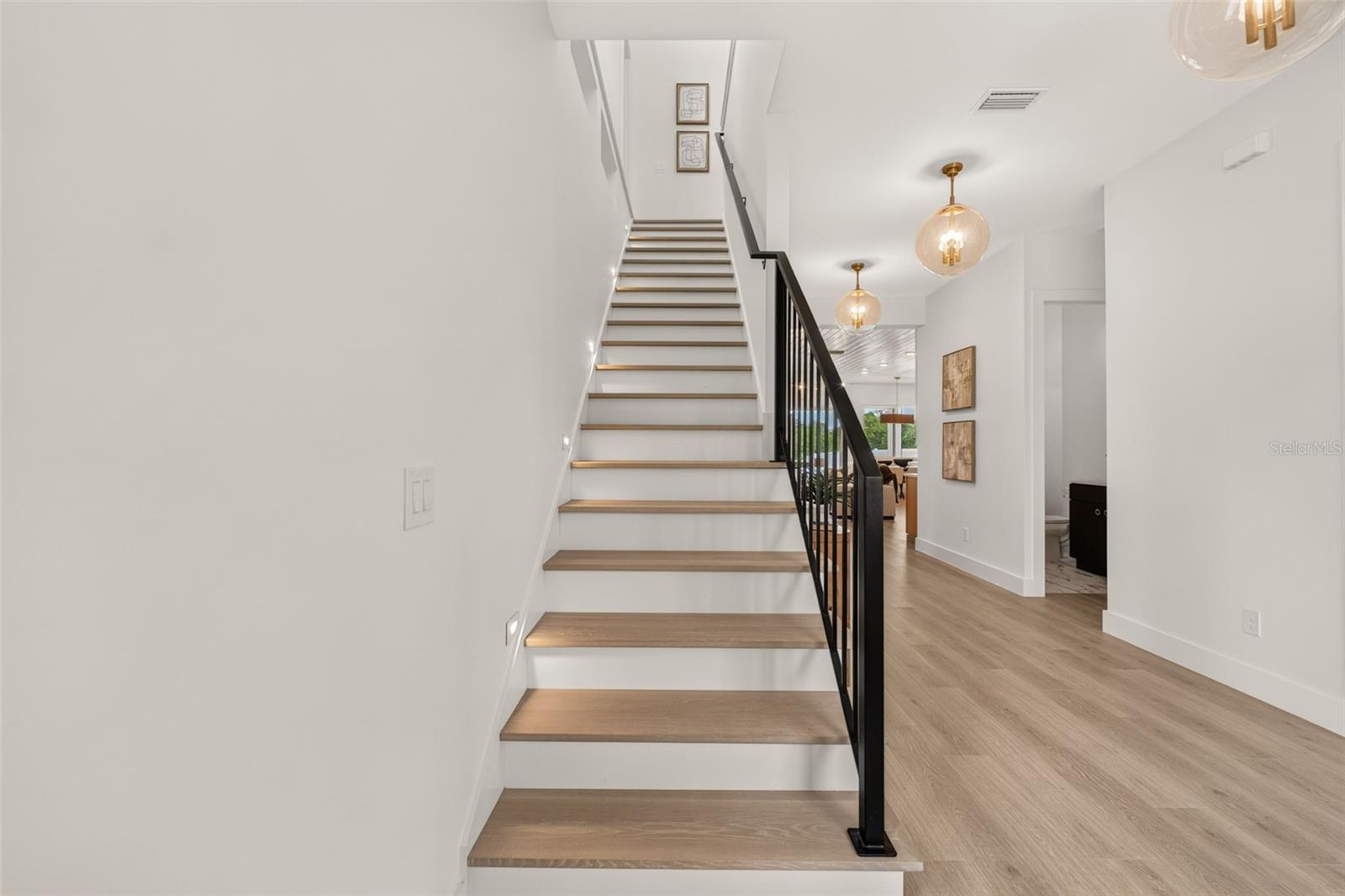 1205 FALCON DRIVE, Orlando, FL 32803