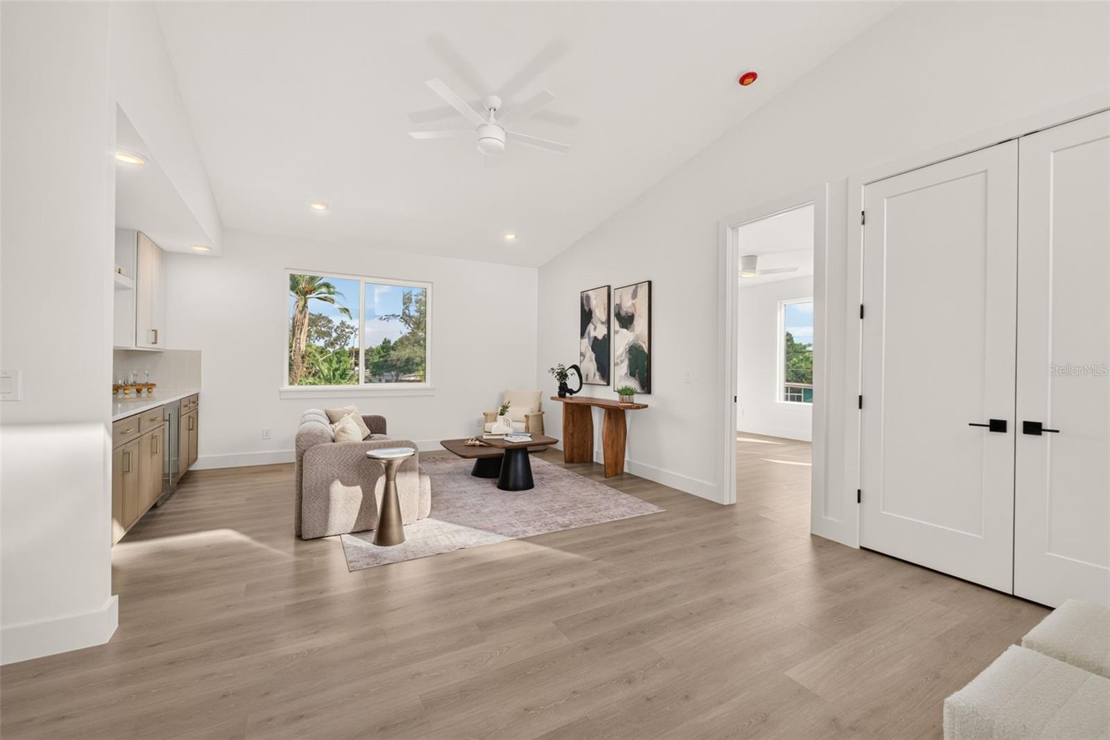 1205 FALCON DRIVE, Orlando, FL 32803