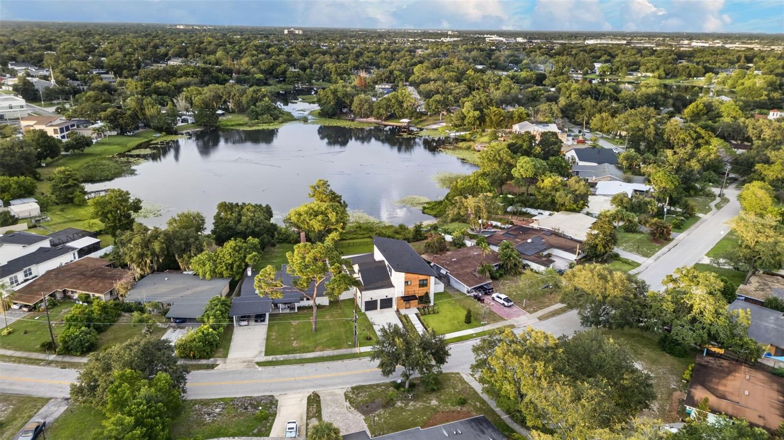 1205 FALCON DRIVE, Orlando, FL 32803