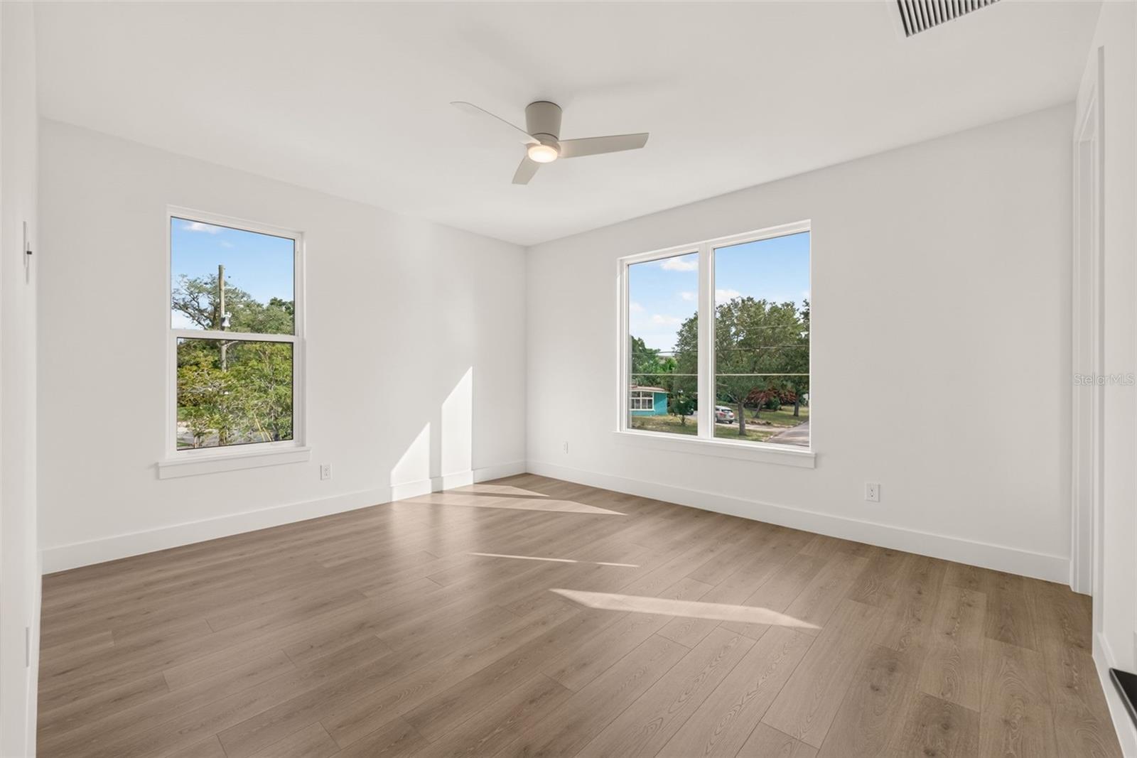 1205 FALCON DRIVE, Orlando, FL 32803