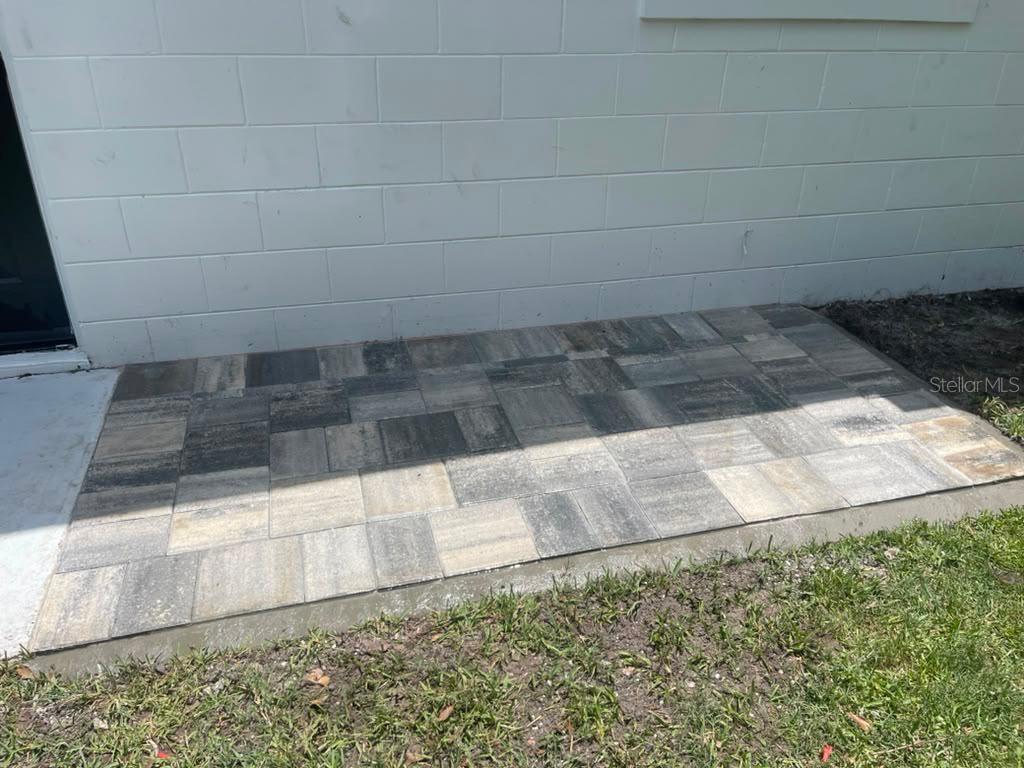 Garbage can pad