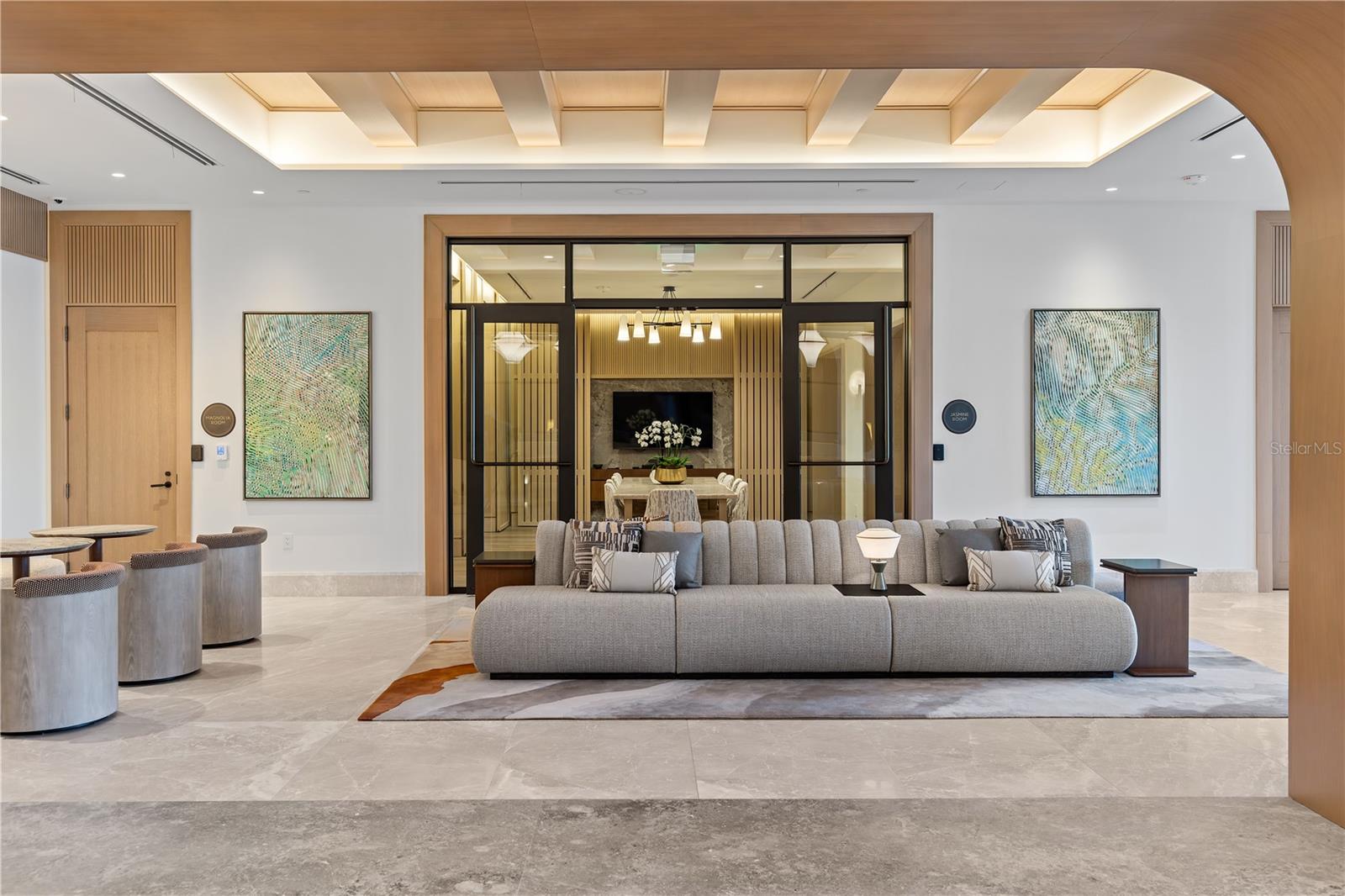Florian Park Amenities: A Welcomed Arrival. The stage is set for your much-anticipated entrance. A porte-cochere will lead to the open-air lobby, staffed 24/7, so theres always someone to welcome you home. Youll delight in the instantly impressive space which features your Residential Services reception area, the residents lounge, inspired workspaces, flex rooms for events and a coffee bar.