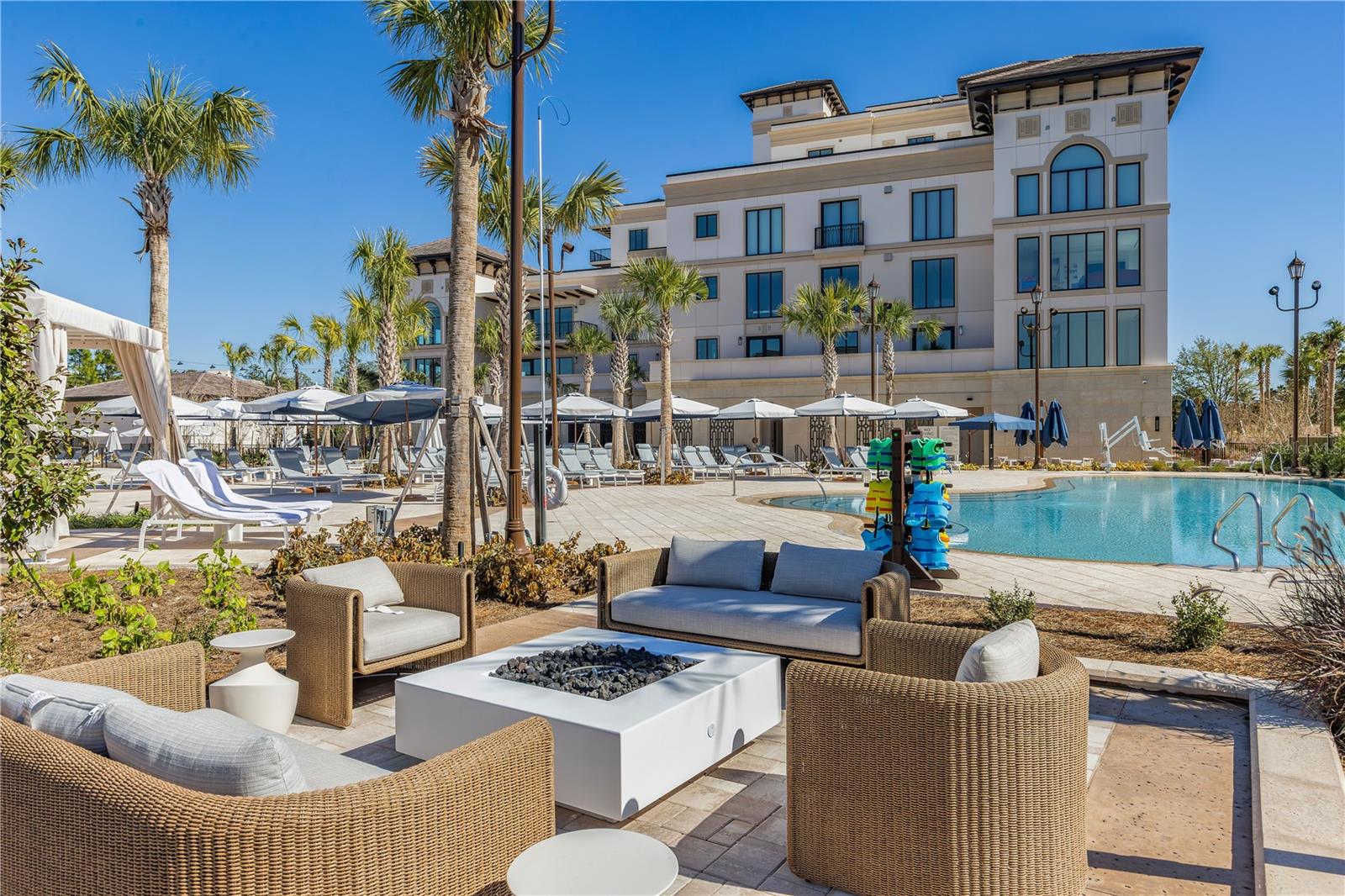 Florian Park Amenities: Perfectly situated between the luxe residences and boutique homes will be a lakeside oasis, featuring the pool and spa, rejuvenating water features, privacy cabanas with towel service and indoor-outdoor dining areas with fire pits and lounge seating.