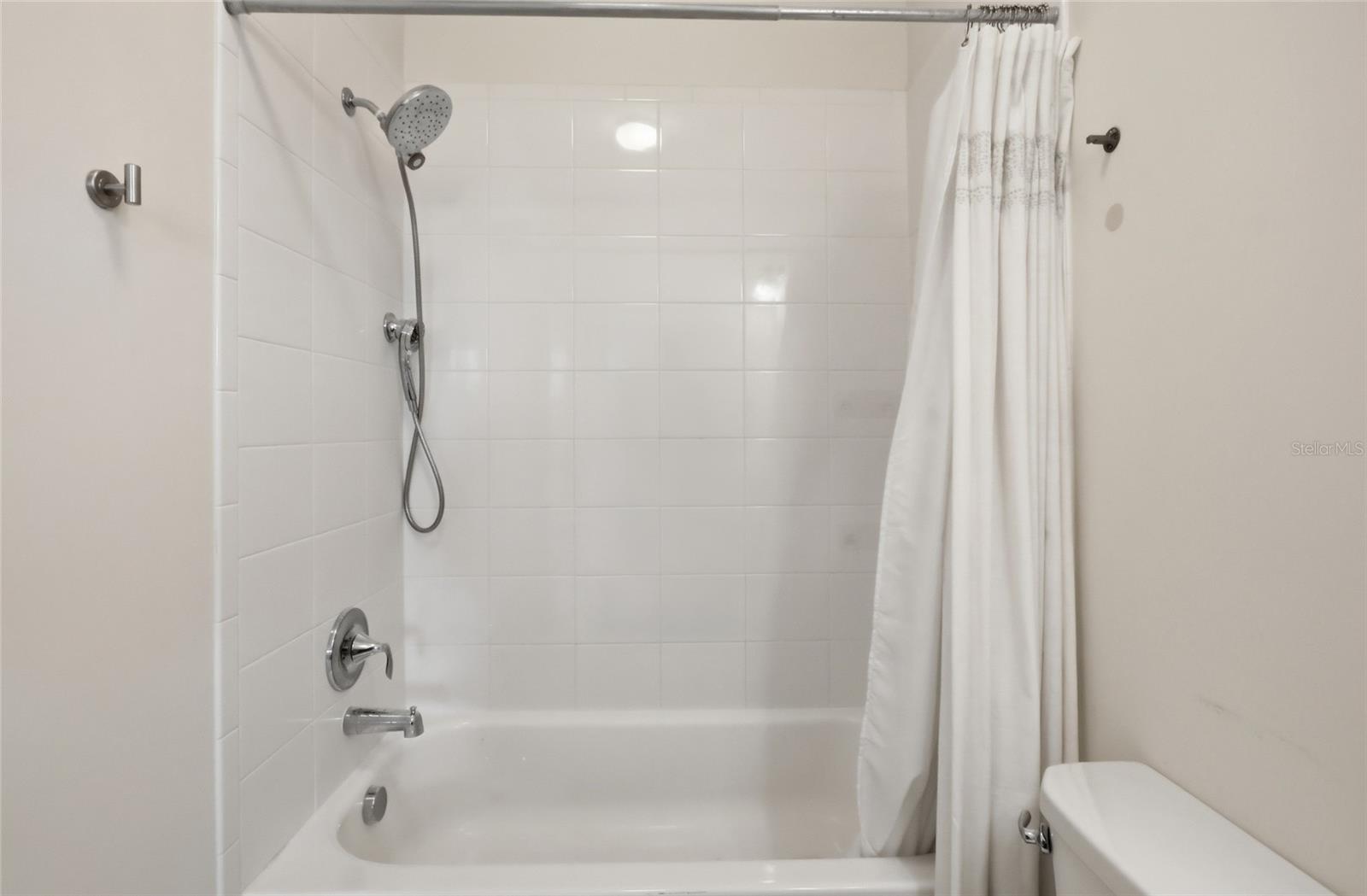8105 LAUREATE BOULEVARD, Orlando, FL 32827