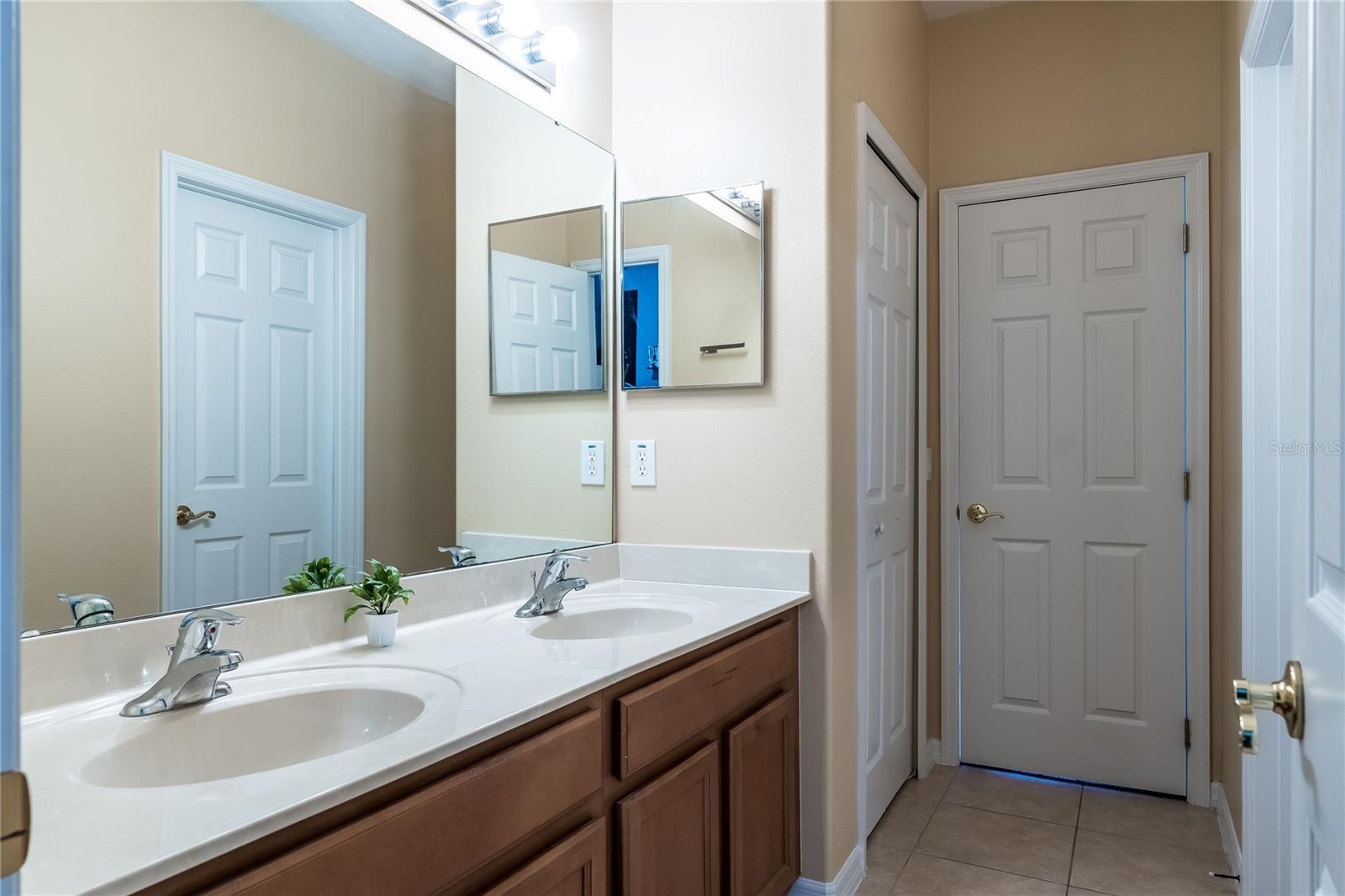 4642 RIVER GEM AVENUE, Windermere, FL 34786