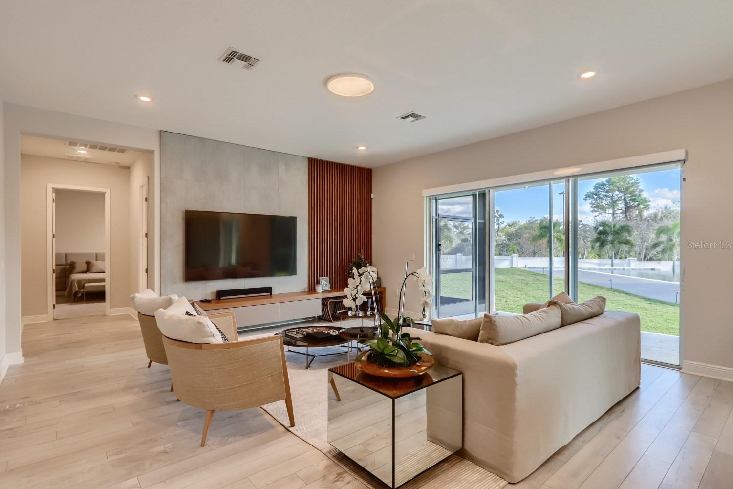 8192 LUDINGTON CIRCLE, Orlando, FL 32836 8192 LUDINGTON CIRCLE, Orlando, FL 32836