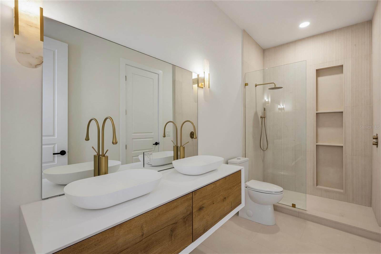 800 W 2ND AVENUE, Windermere, FL 34786