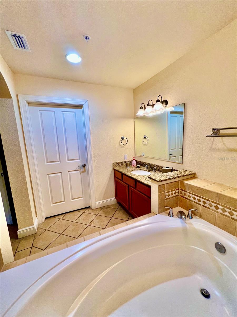 1304 SEVEN EAGLES COURT, #1304, Reunion, FL 34747