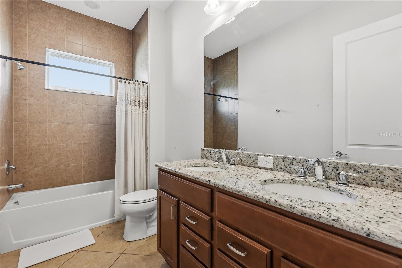 2nd Floor Full Bath