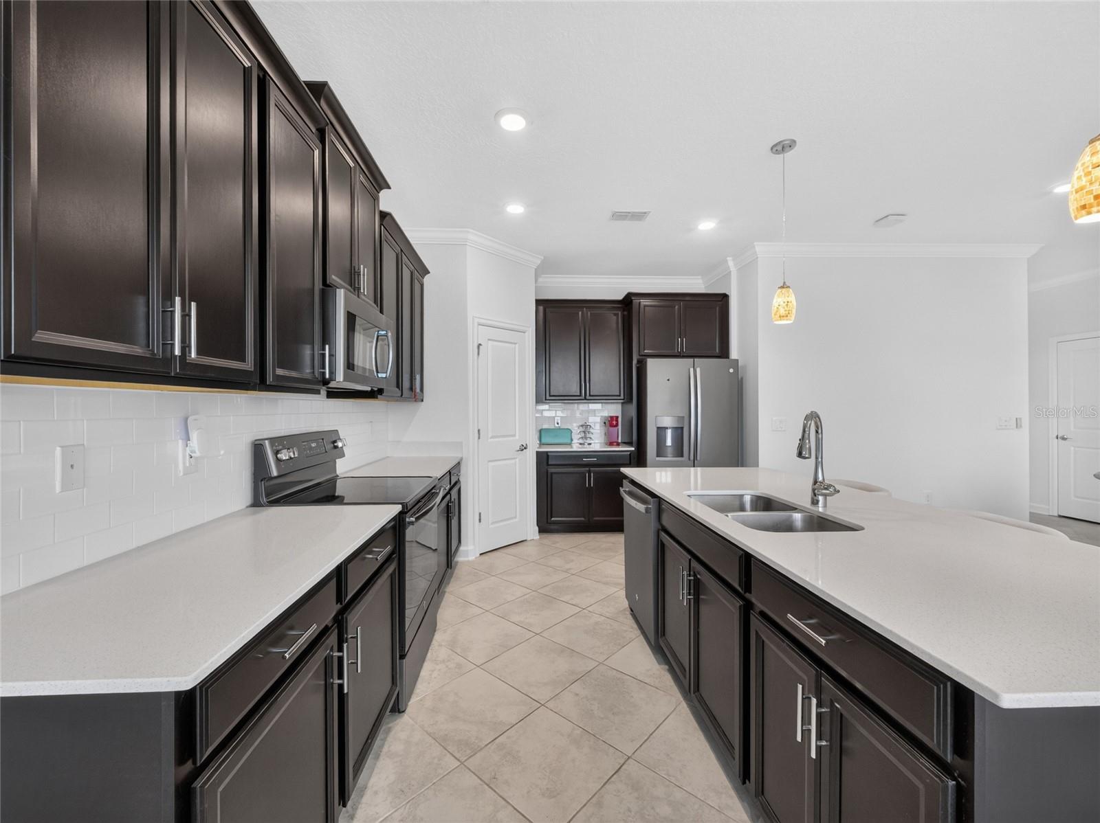 8813 BETH PAGE LANE, Davenport, FL 33896