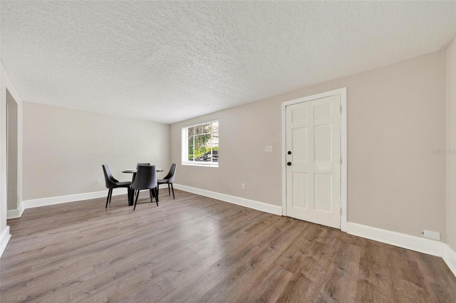1st floor-Entrance