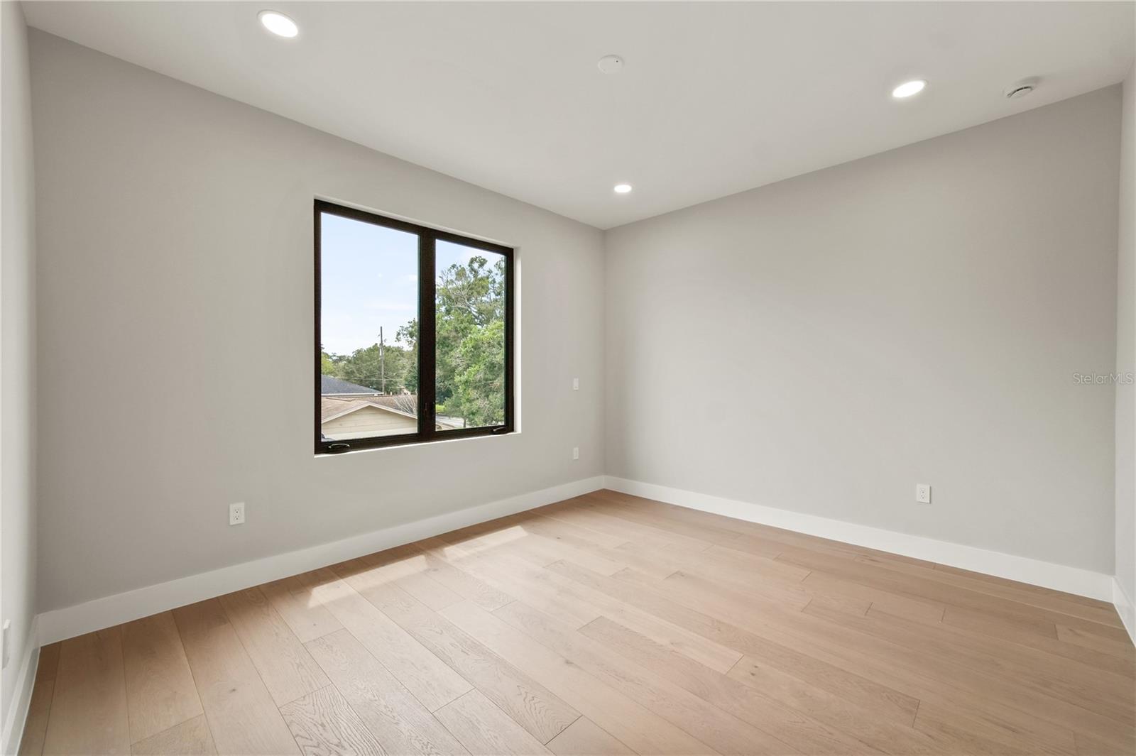 1326 W NEW HAMPSHIRE STREET, Orlando, FL 32804