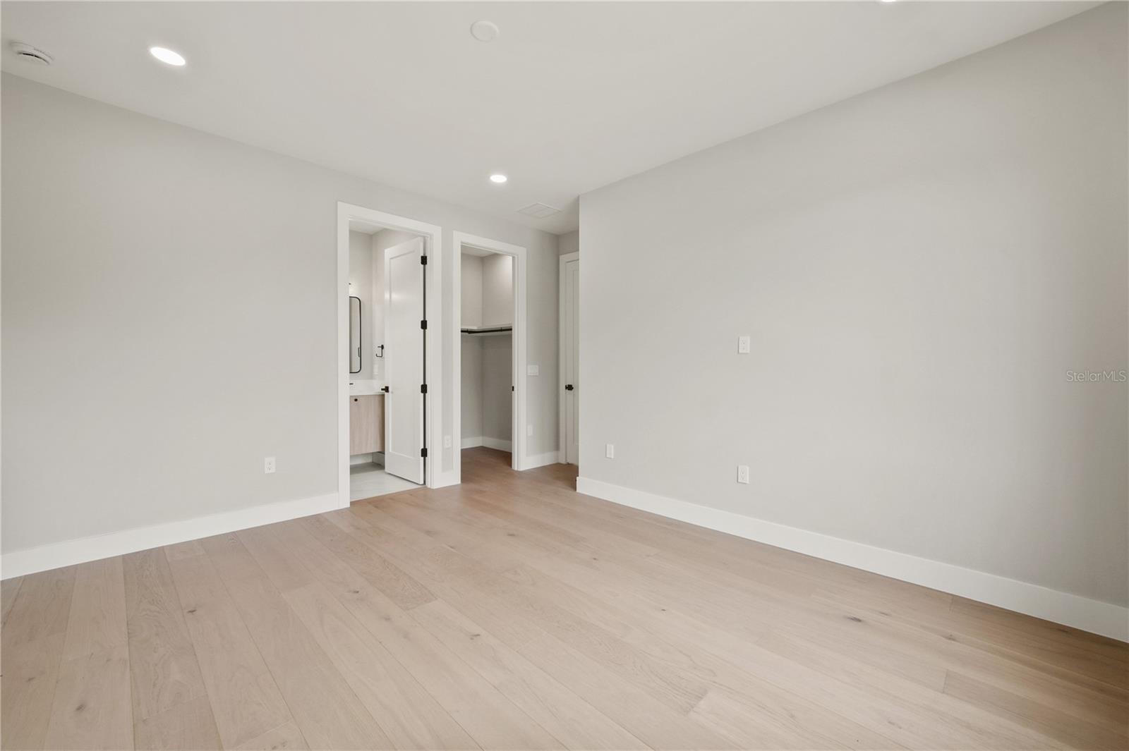 1326 W NEW HAMPSHIRE STREET, Orlando, FL 32804