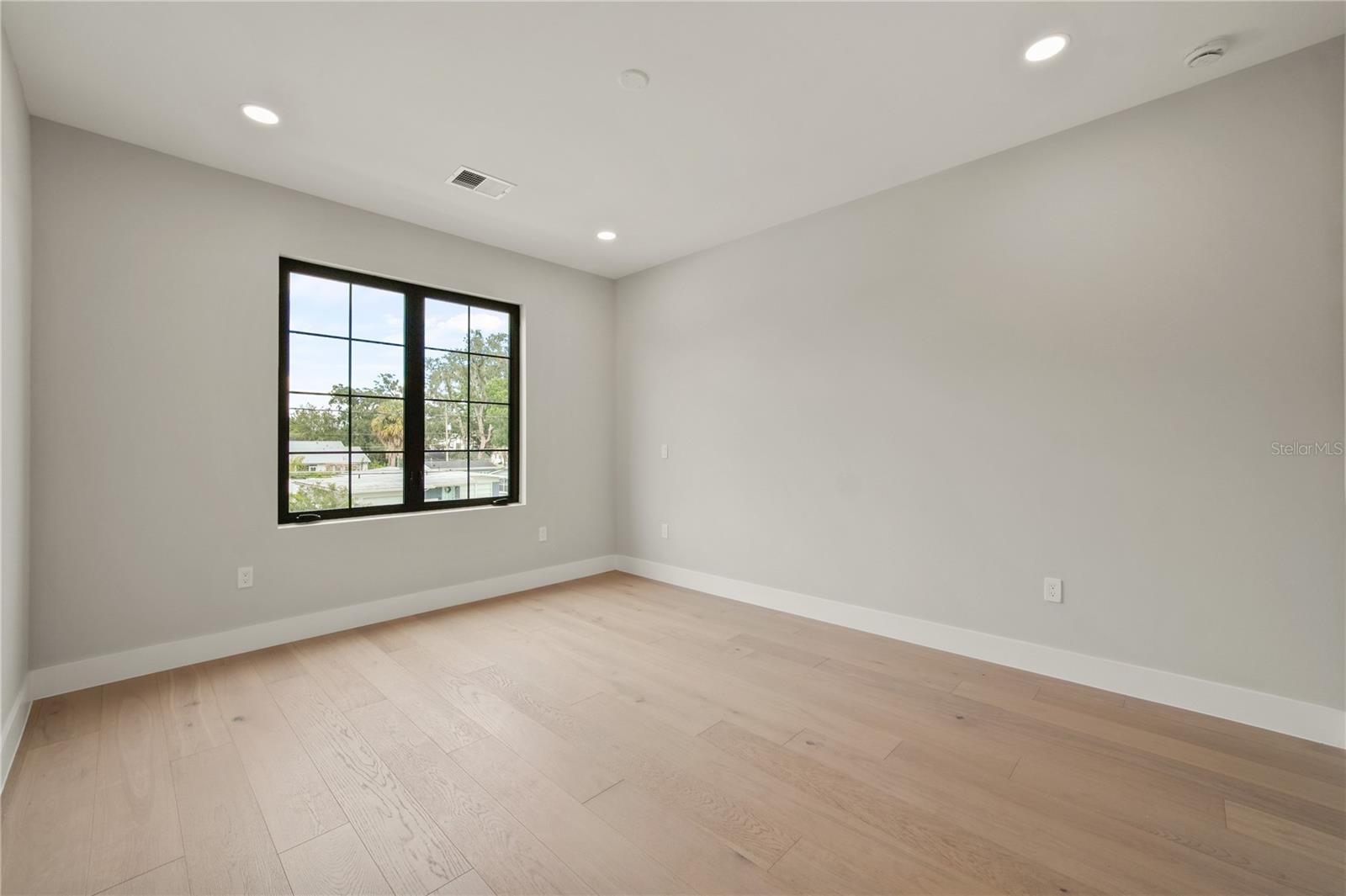 1326 W NEW HAMPSHIRE STREET, Orlando, FL 32804