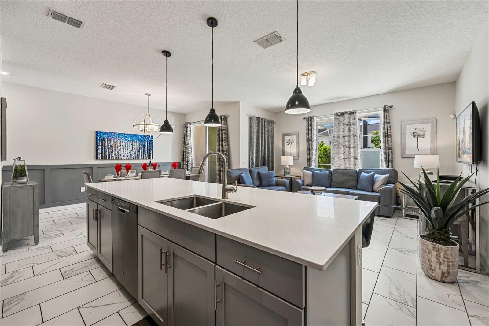 218 OCEAN COURSE AVENUE, Davenport, FL 33896