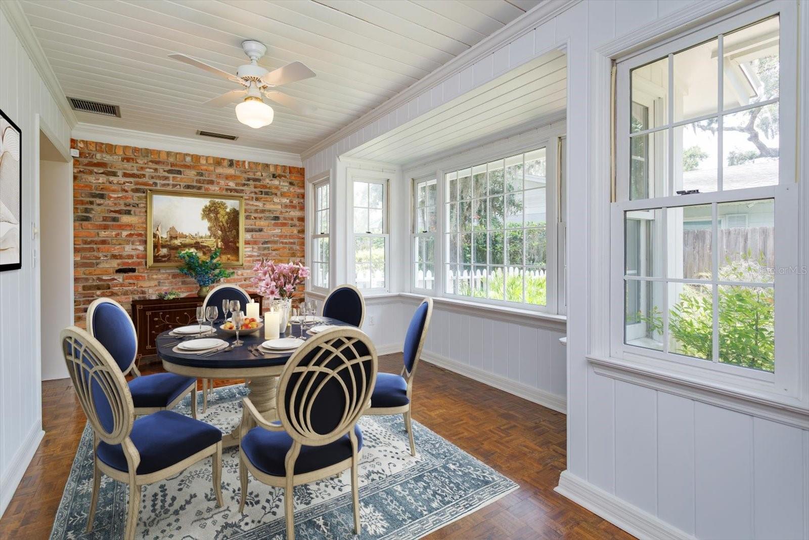 Breakfast Room virtual staged