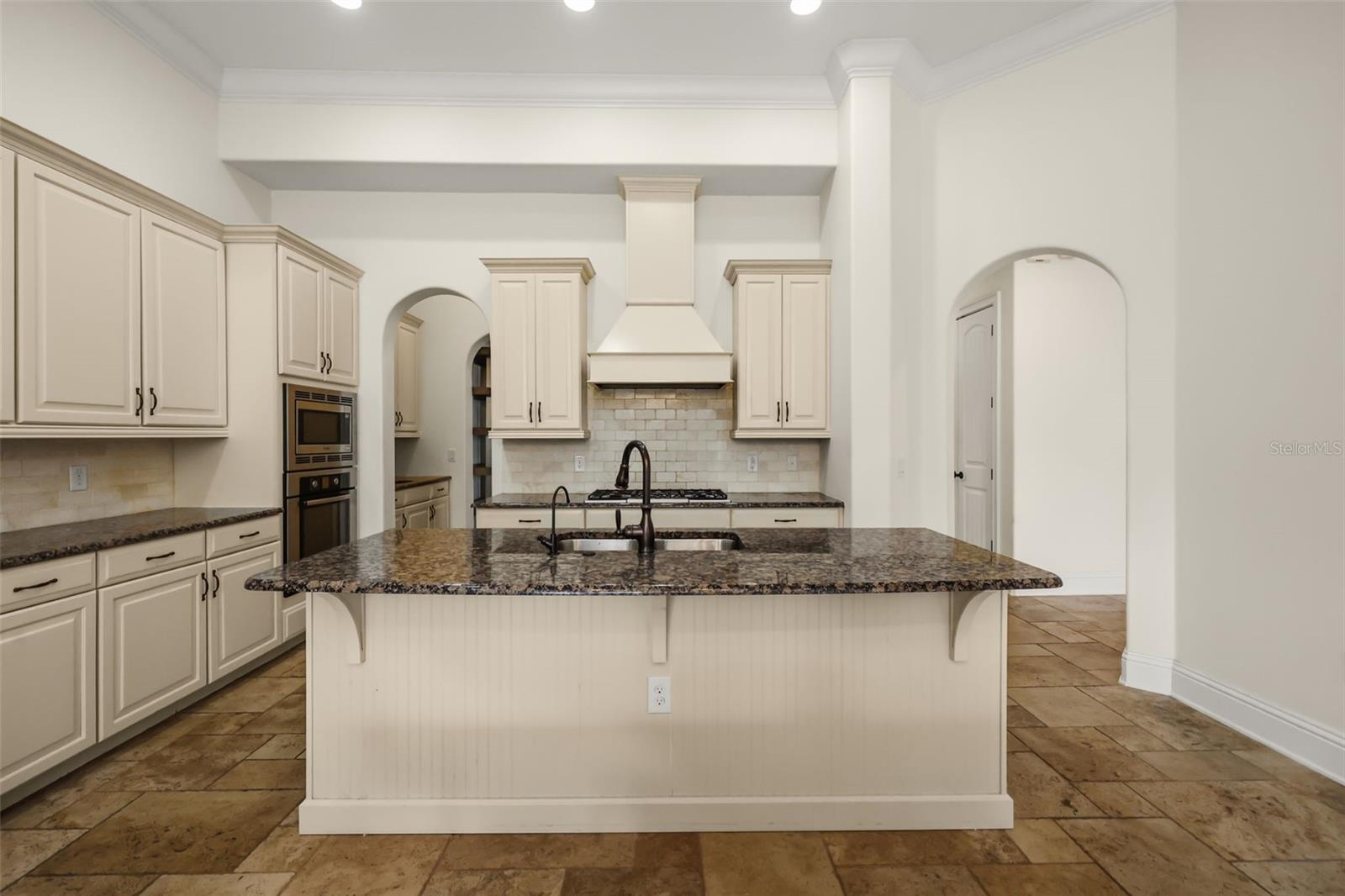 12417 MONTALCINO CIRCLE, Windermere, FL 34786
