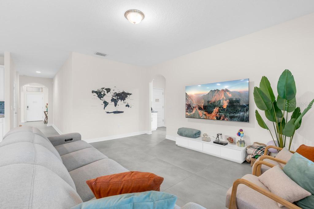 15512 FOUNTAIN COVE COURT, Winter Garden, FL 34787