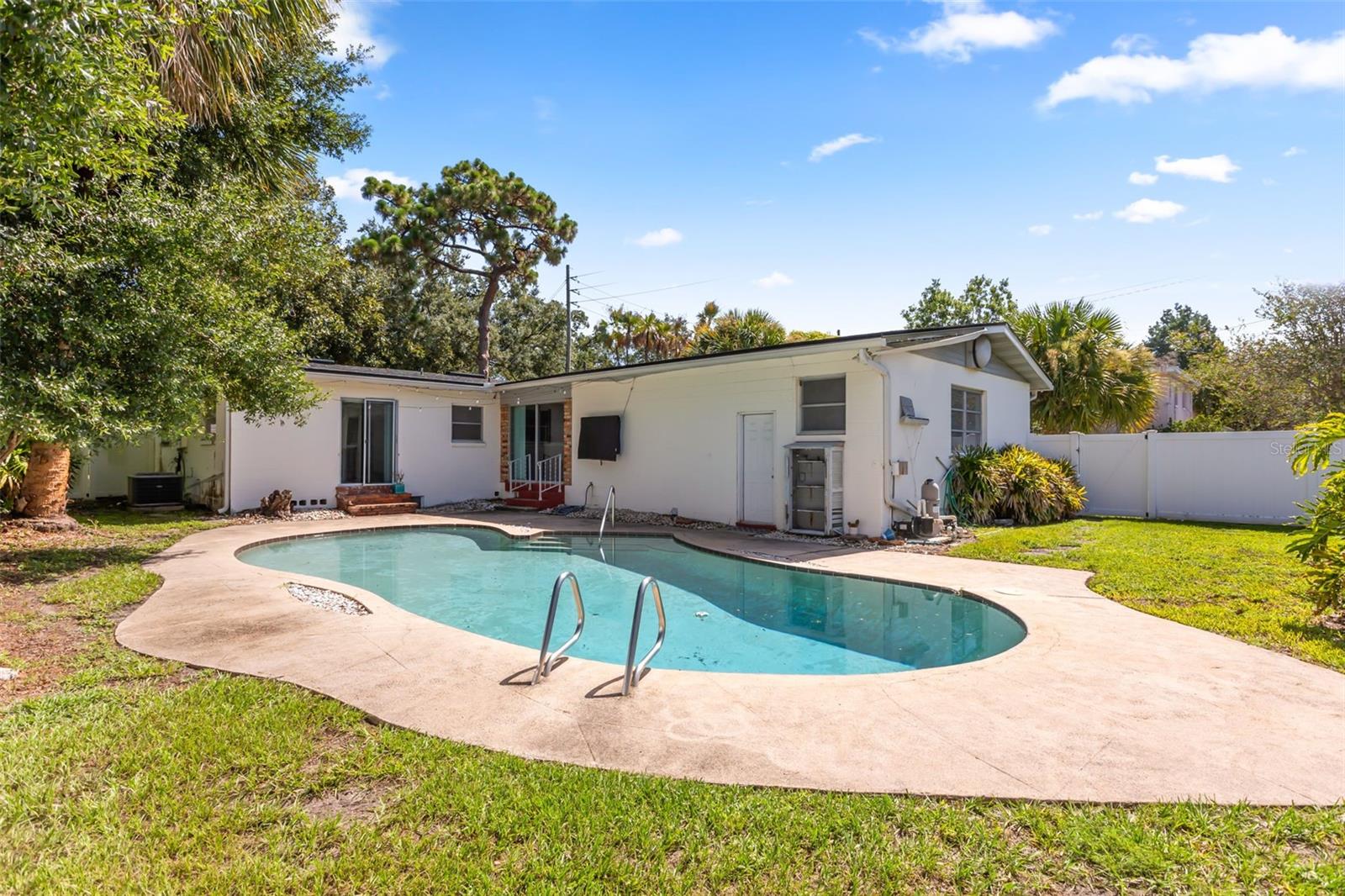820 RUGBY STREET, Orlando, FL 32804