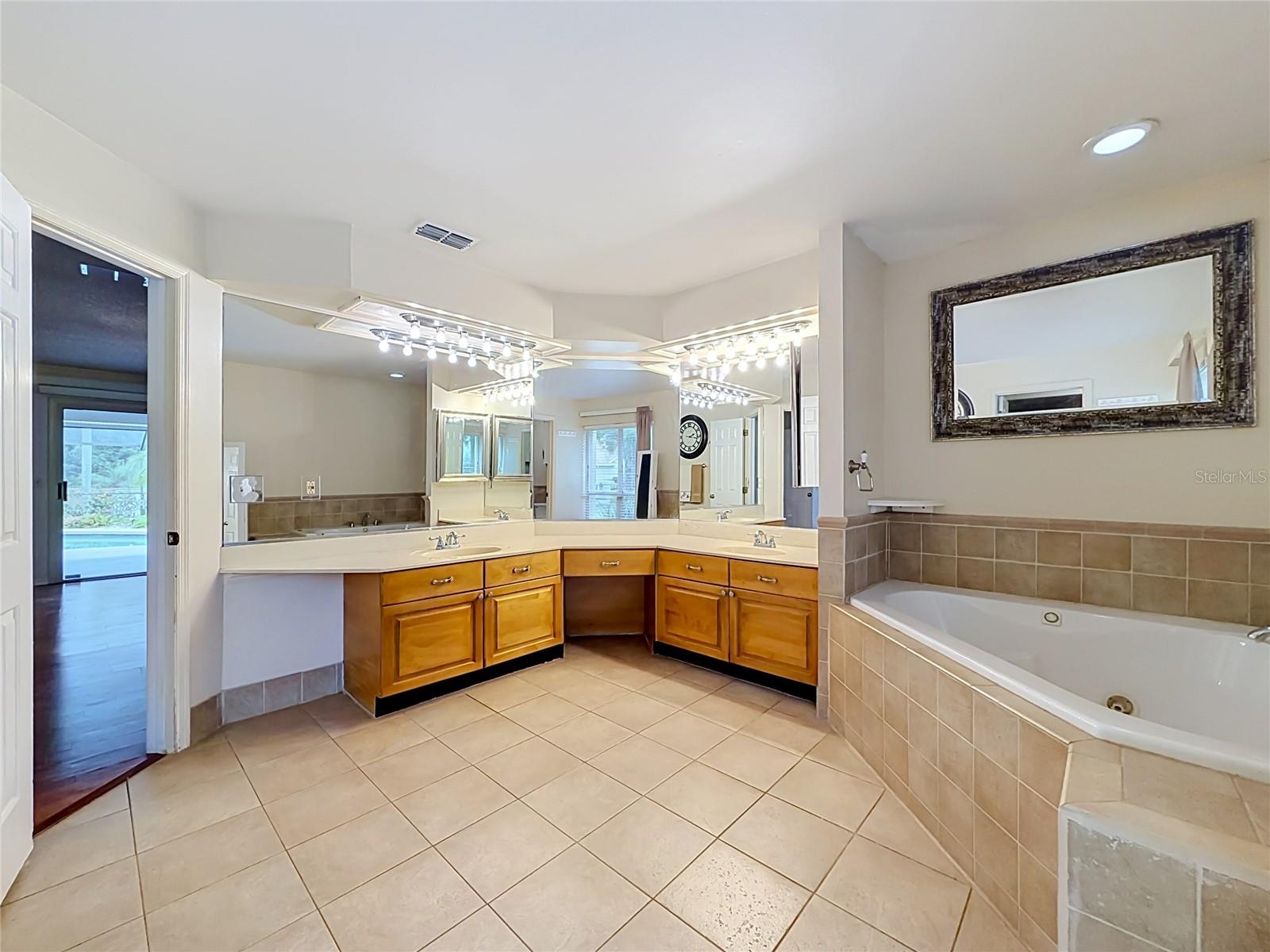 5427 SAGO PALM COURT, Orlando, FL 32819